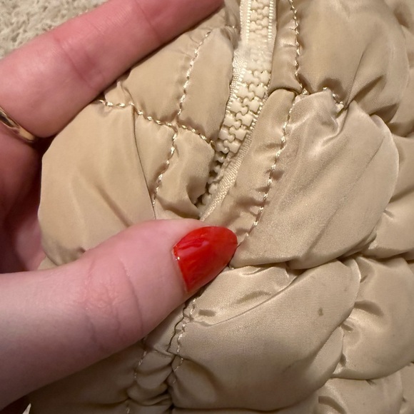 Free People Movement Cream Quilted Women's Bag - Picture 5 of 8